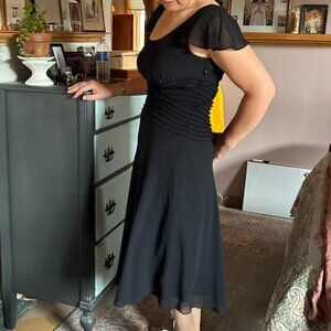 Liz Claiborne Black Midi Dress